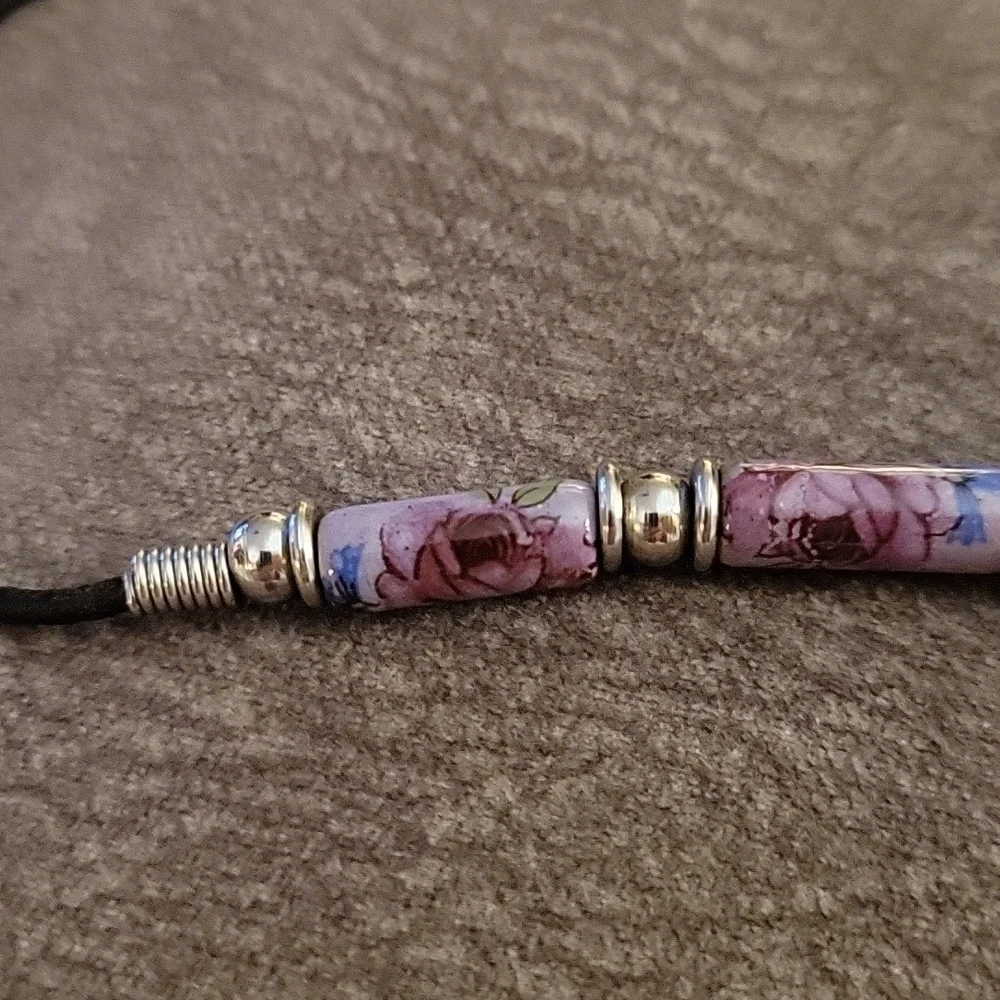 3/$30 VTG 1970s Lavendar Ceramic Floral Tube Beaded Collar Necklace